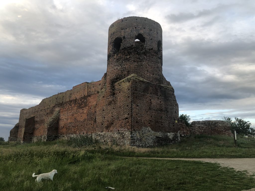 Polen Wohnmobil Ruine