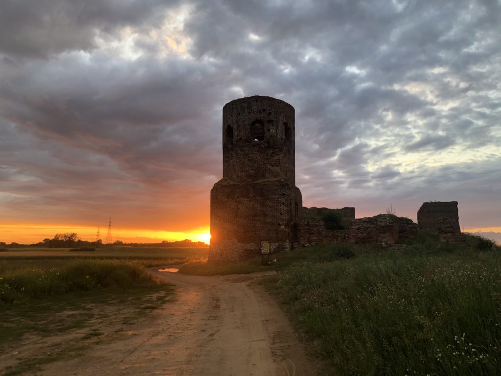 Polen Wohnmobil Ruine