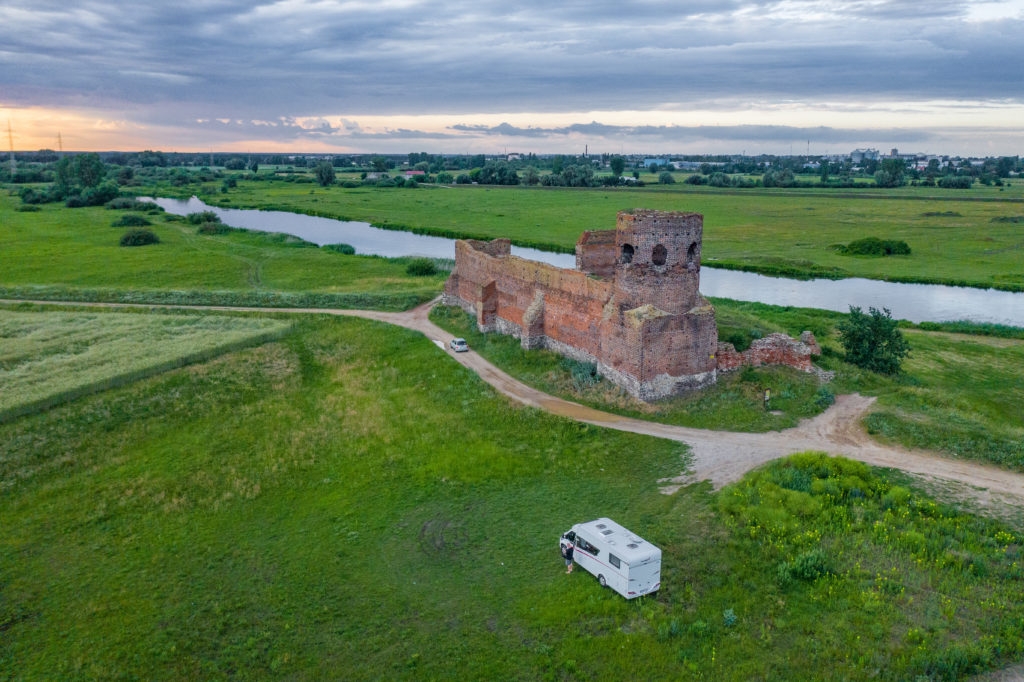 Polen Wohnmobil Ruine