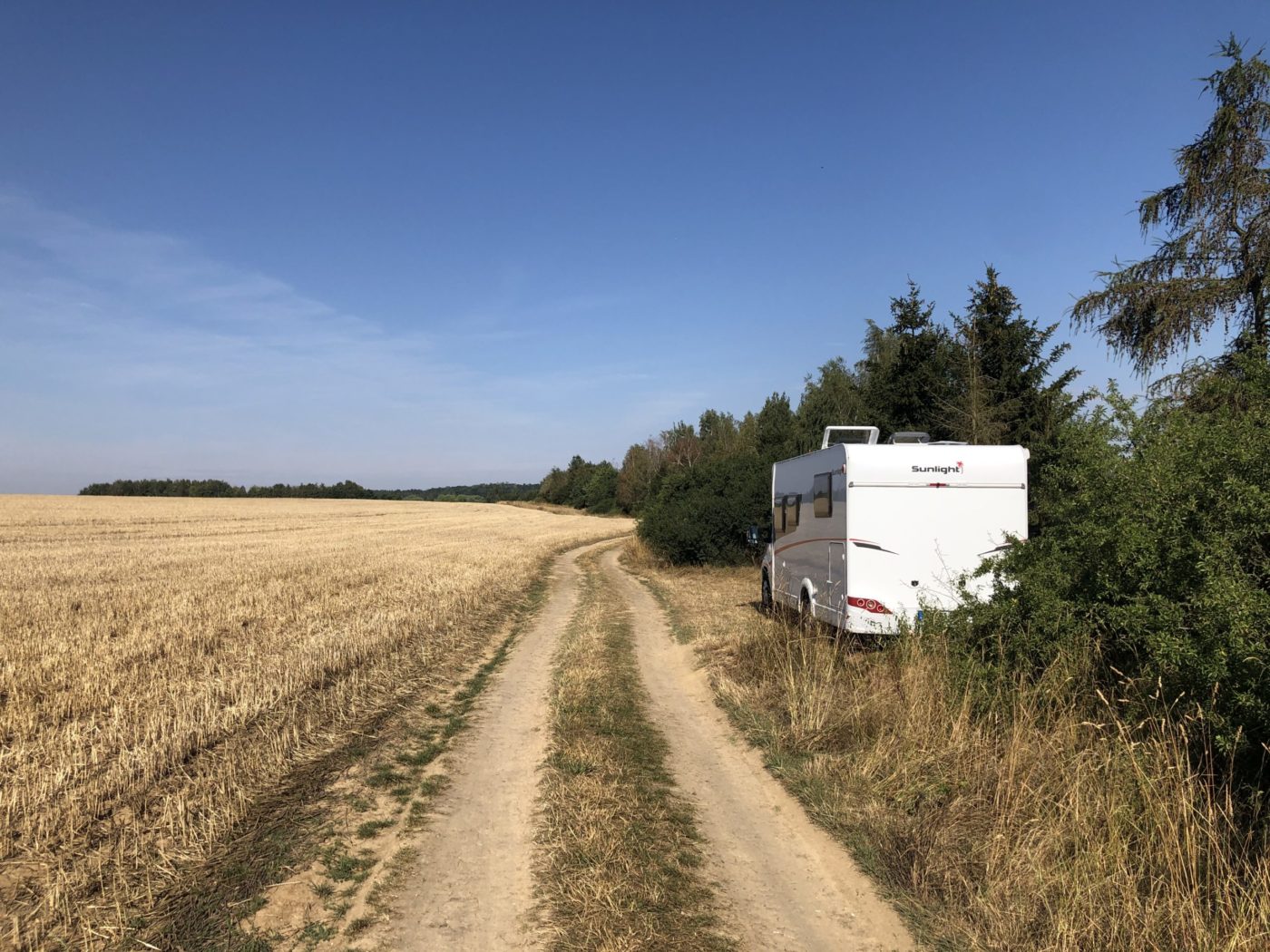 Unterwegs im Minicamper (8): Tschechien – Nordböhmen (1/4) – Wie es ist im  Auto zu schlafen, den Morgenkaffee im Sonnenaufgang zu genießen & über das  verwunschene Örtchen Jetrichovice. – Bewusst Wandlerin