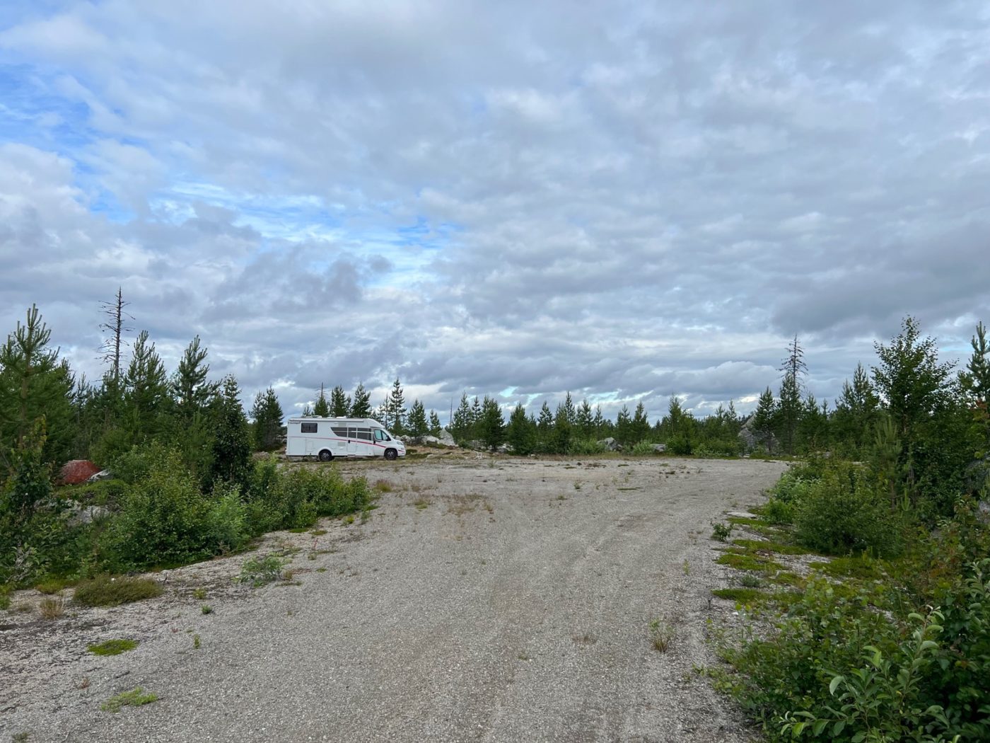 3 Lappen ziehen mit dem Wohnmobil durch Lappland 8 freistehen in Lappland