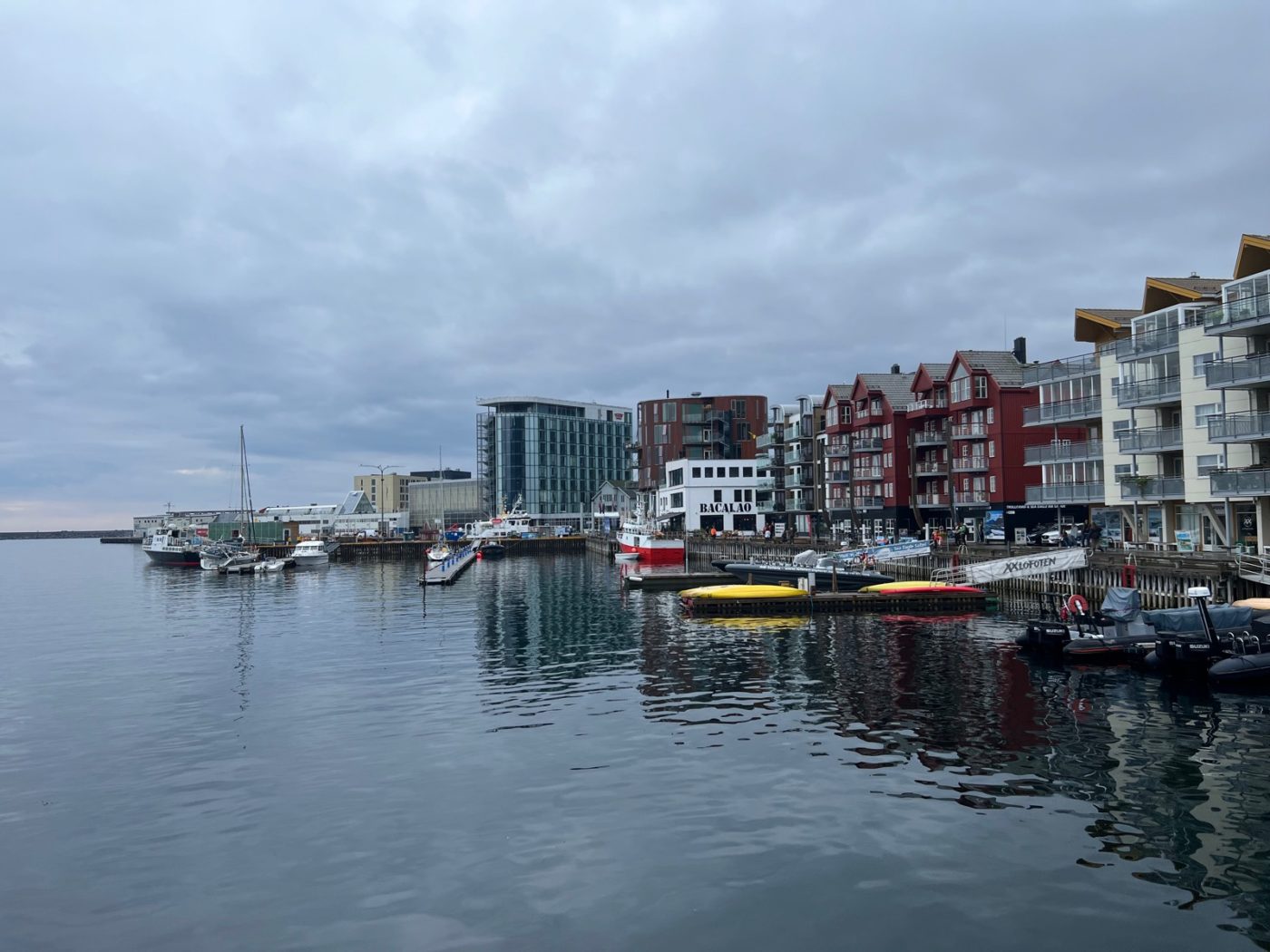 Die Lofoten mit dem Wohnmobil bereisen 26 Svolvær