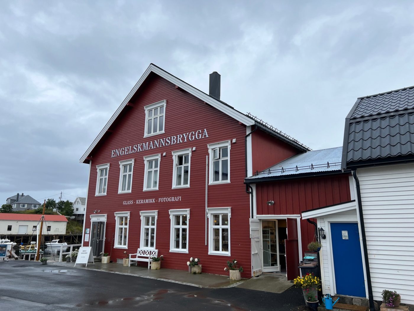 Die Lofoten mit dem Wohnmobil bereisen 41 Henningsvær mit dem Wohnmobil