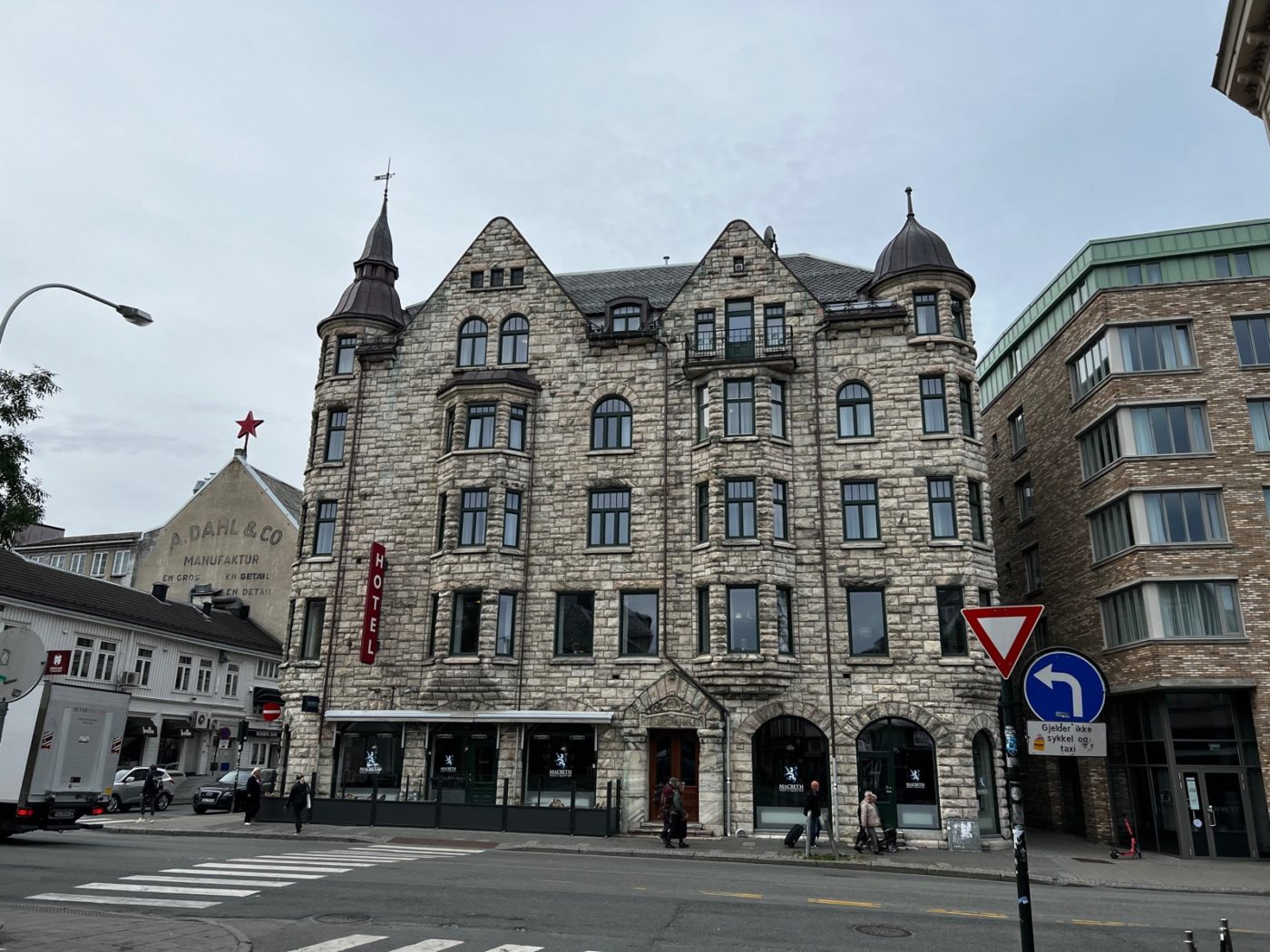 Mit dem Wohnmobil von Trondheim über die Atlantik Strasse 4 Wohnmobil in Trondheim