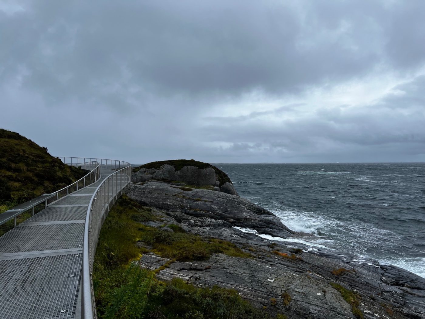 Mit dem Wohnmobil von Trondheim über die Atlantik Strasse 40 Atlantik Brücke Norwegen