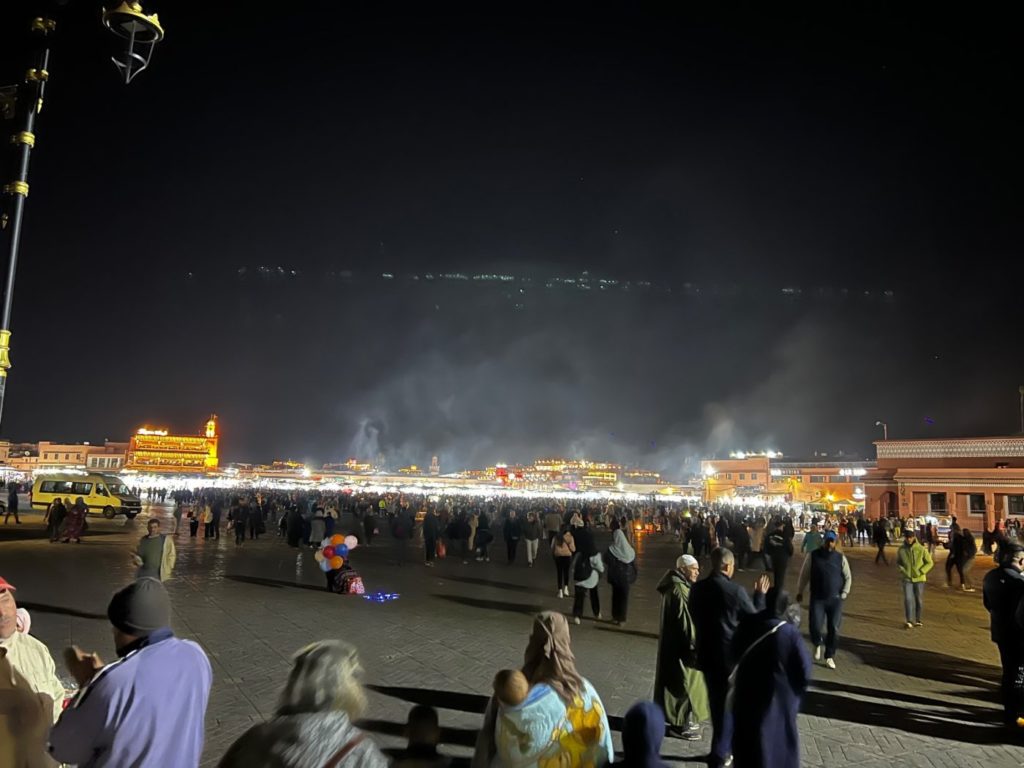 Die Wasserfälle von Ouzoud bis nach Marrakesh 53 Marrakesh bei Nacht
