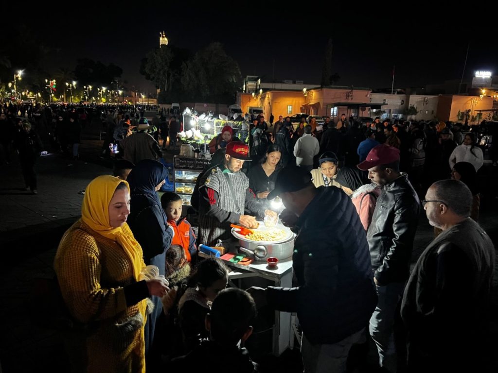 Die Wasserfälle von Ouzoud bis nach Marrakesh 54 Marrakesh bei Nacht