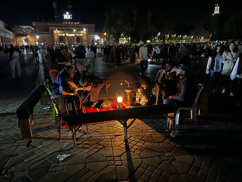 Die Wasserfälle von Ouzoud bis nach Marrakesh 55 Marrakesh bei Nacht