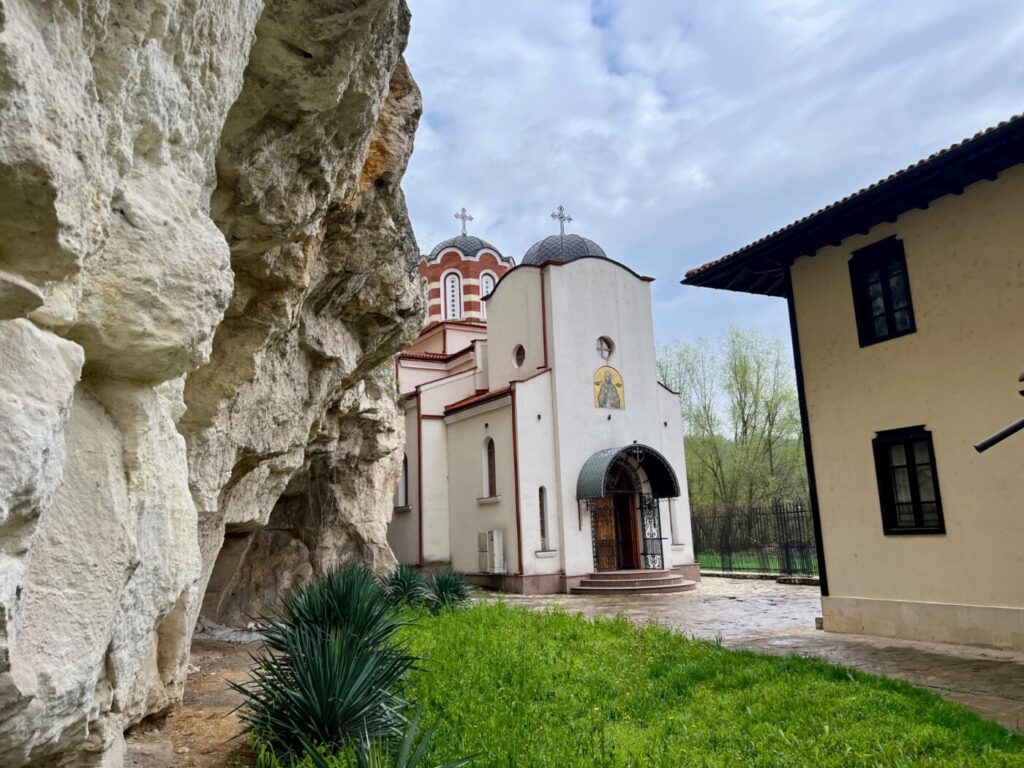 Bulgarien mit dem Wohnmobil - Herausfordernde Strassen 44 Kloster Bassarbowski