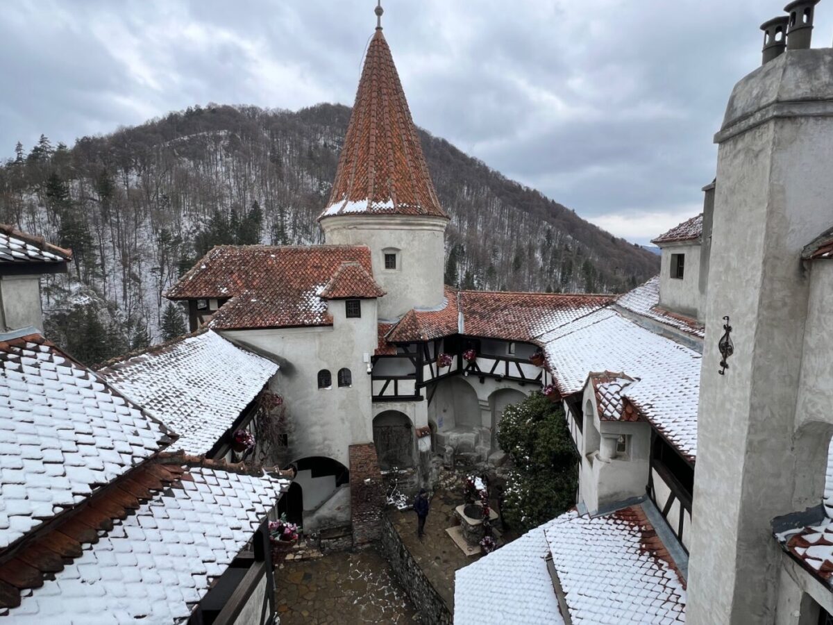 Schloss Dracula und die Stadt Brasov in Rumänien 1